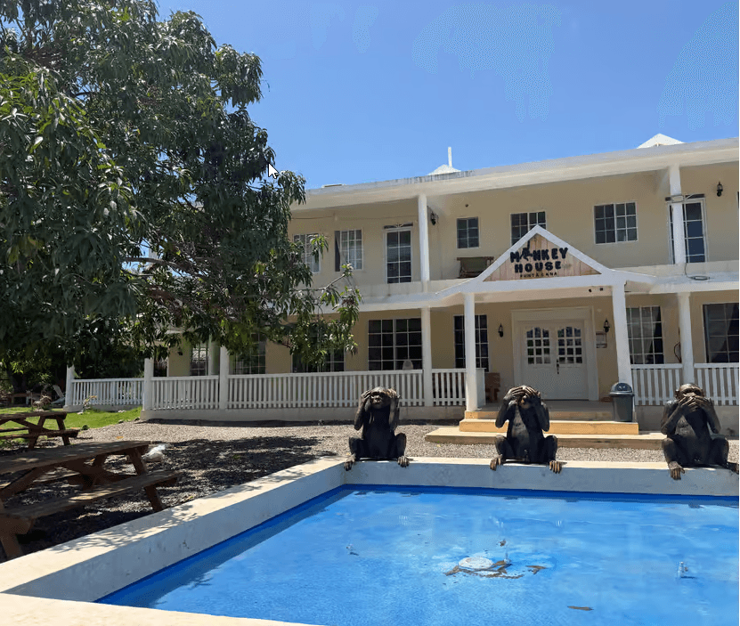 Monkey House VIP – Experiencia exclusiva en Punta Cana — Guided tour and outdoor activity