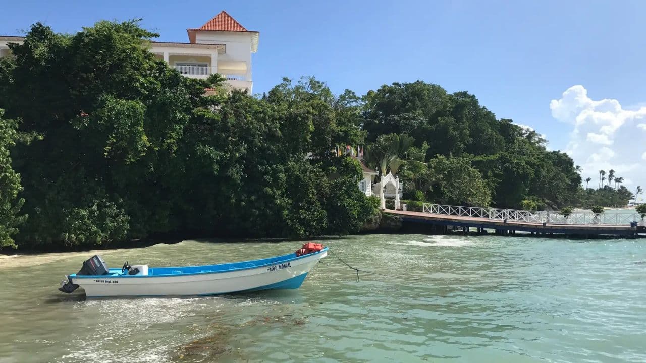 Juan Dolio: Samana, vodopád El Limon a Cayo Levantado — Guided tour and outdoor activity