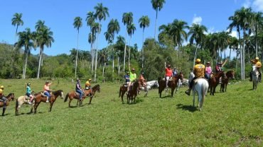 Puerto Plata Combo Experience: Zip-line + Horseback Riding